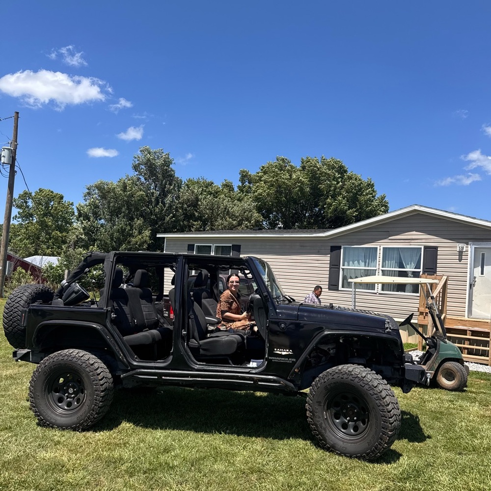 Meet your Posher, Mia